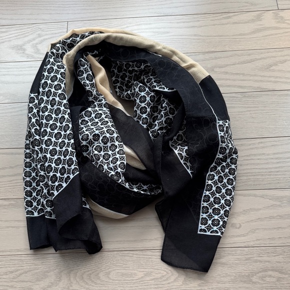 Accessories - Black and Beige Geometric Patterned Scarf